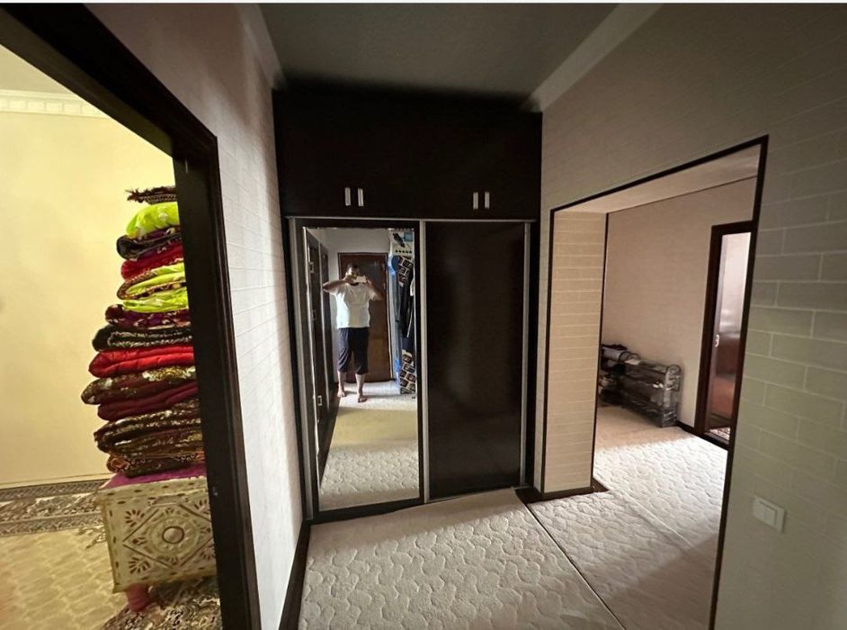 Срочно Янги домдан 3 хонали квартира 2 каватдан сотилади 6 микрн