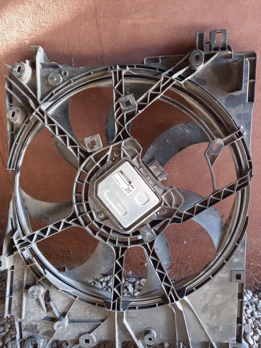 Продается вентилятор на камри