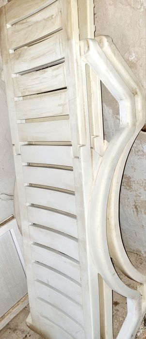 Лежак б/у 2 шт сатылады