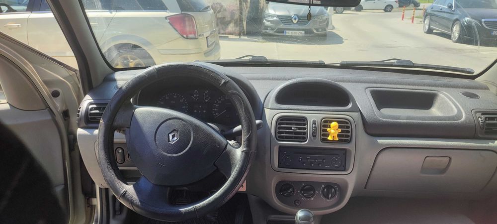 RENAULT Clio 2004 — imagine 2