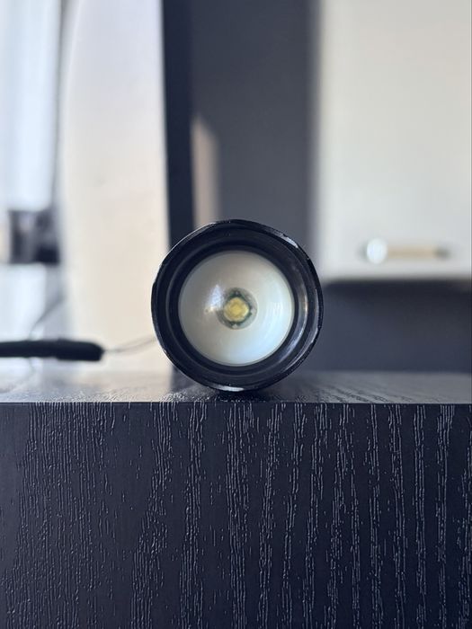 Фенер (Zoom) съвместим с 18650 батерия (Не е включена)