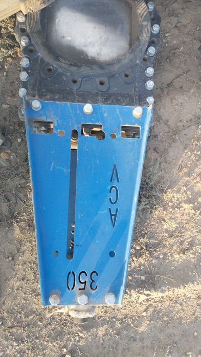 Продам задвижки от 200 до 400