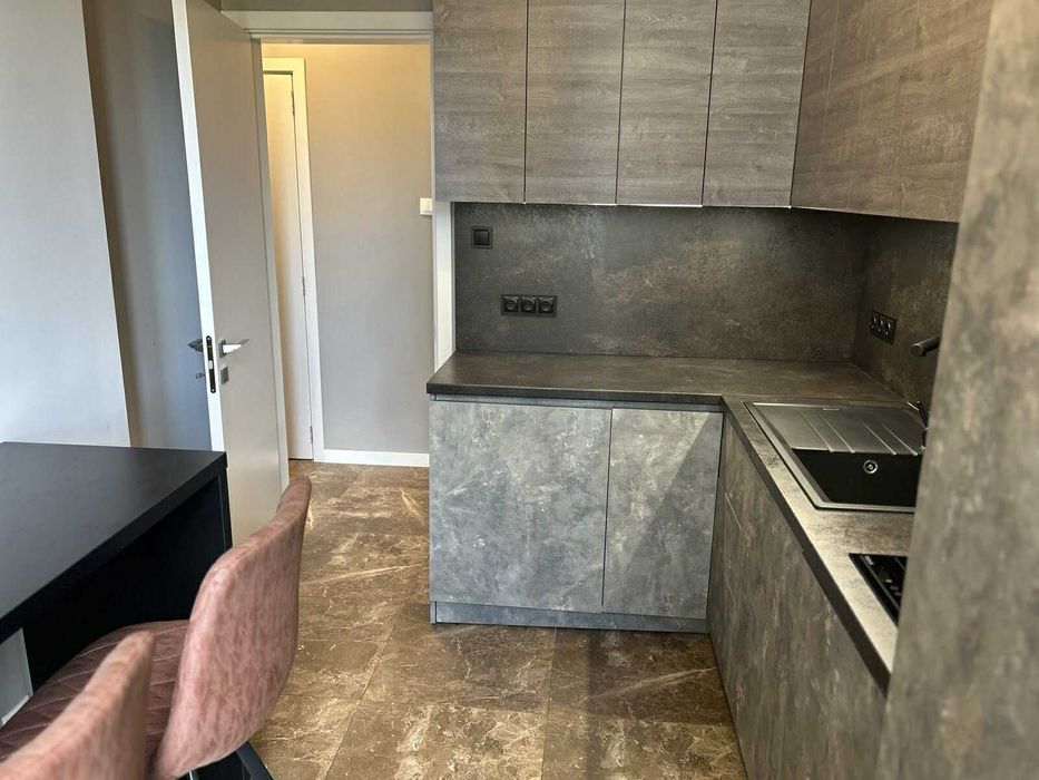 Дава се под наем Тристаен апартамент в София, Център - 120 кв.м за 1500 € - Снимка #7