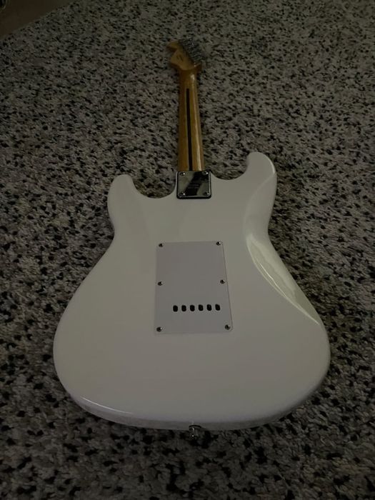 Электрогитара «Fender Stratocaster»