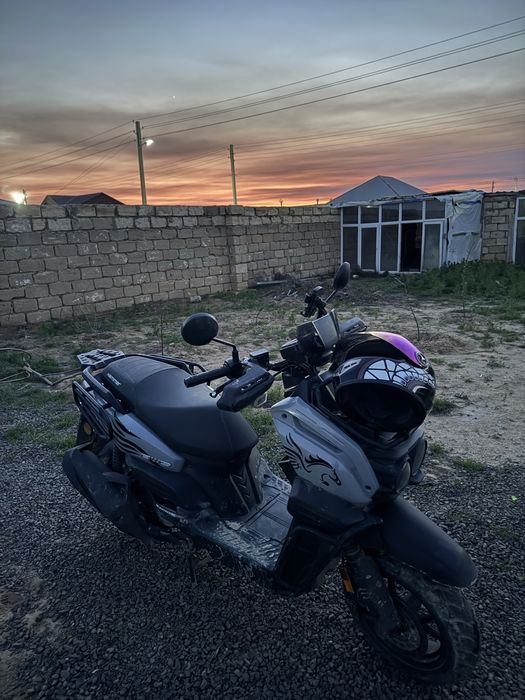 Телефон деражатель каска в подорок