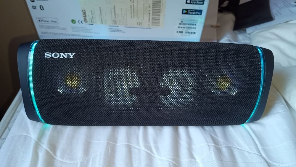 Vând wireless speaker Sony SRS-XB43