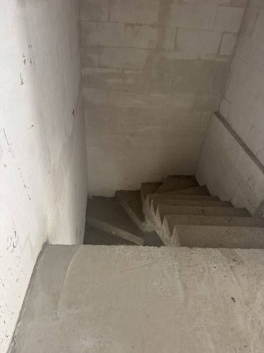 Продается такнхаус. р-н Асан