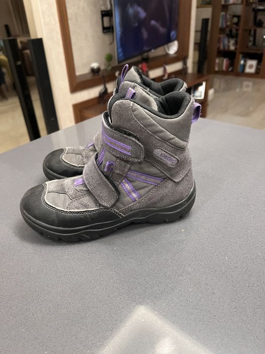 Nike,, Geox,  Merell, replay, g star, guess, michael kors