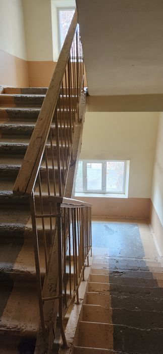 Срочно продается 3 ком.. квартира 3 этаж Вокзал.