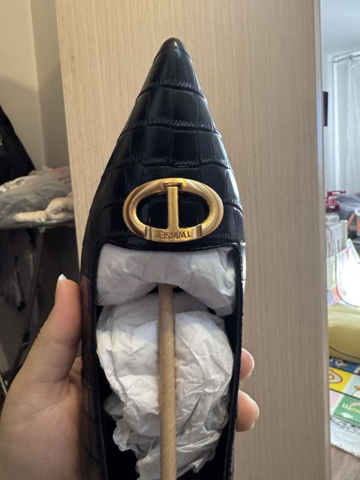 Продам туфли новые