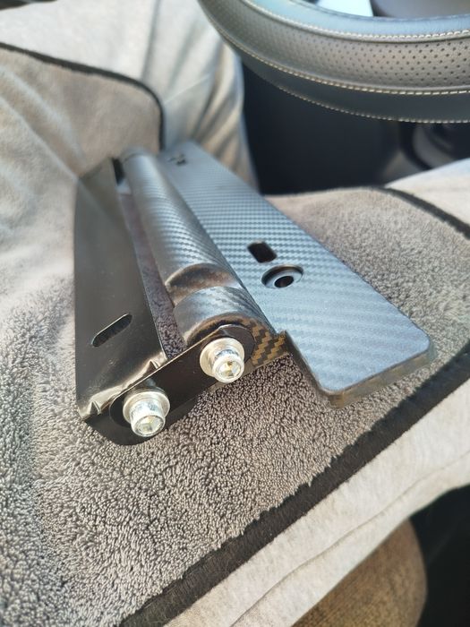 Подиум под номерной знак Авто