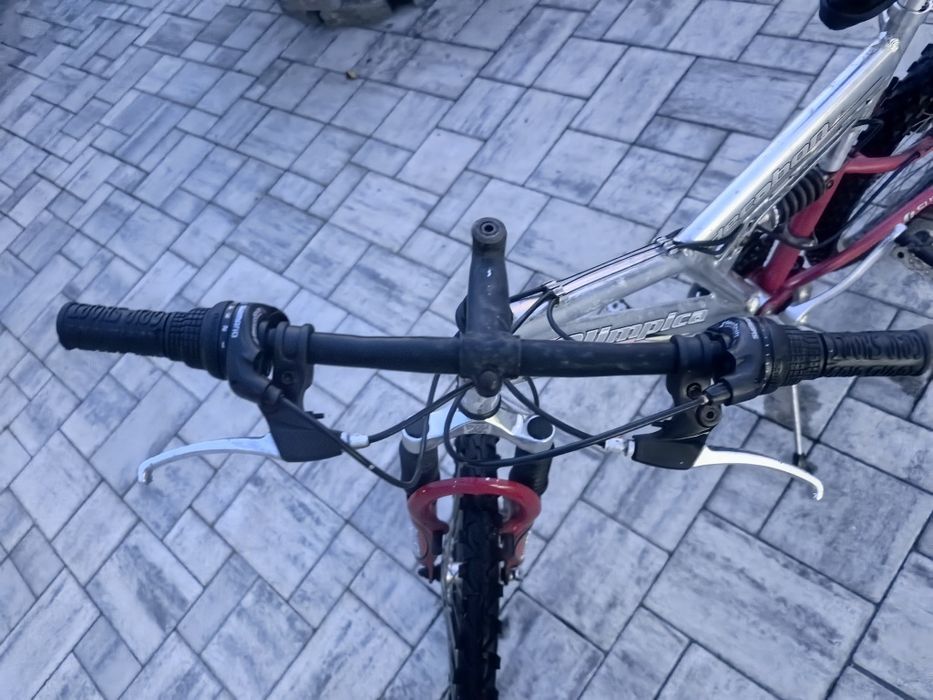 Vând Bicicleta            h