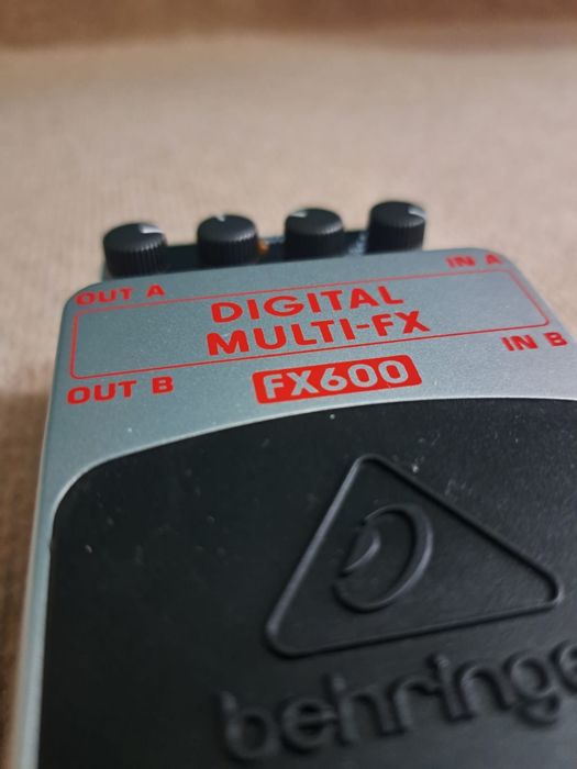Pedală Behringer FX600 DIGITAL MULTI-FX