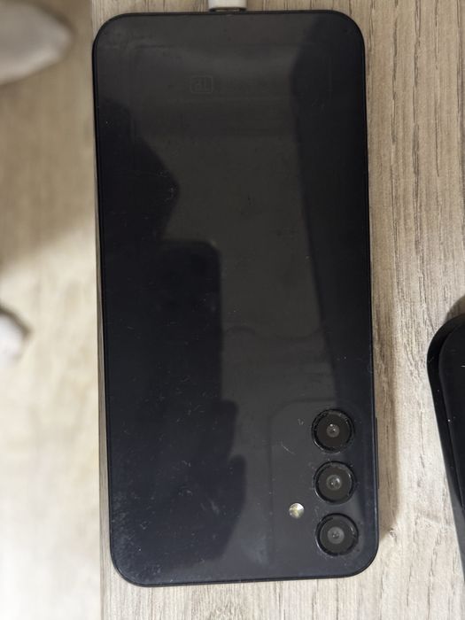 Продается Samsung Galaxy A24 128gb