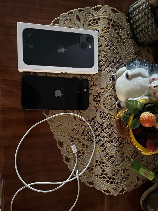 Продам iphone 13 с полным пакетом документов