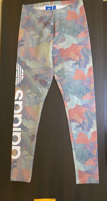 Дамски спортен клин и бюстие