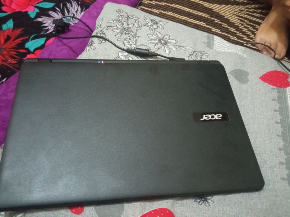 Acer noutbuk sotiladi