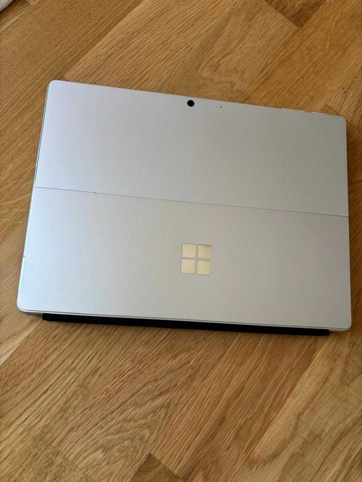 Tableta Microsoft Surface Pro 9, 16GB, Platinum cu tastatura originală Signature și Surface Pen