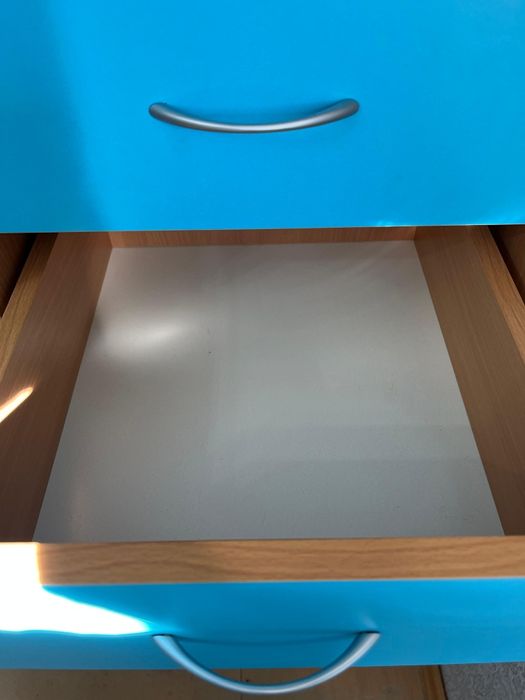 Продаю компьютерный стол