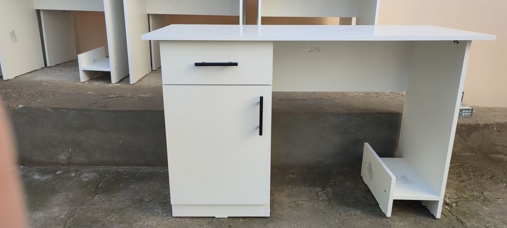 Компьютерный стол 120