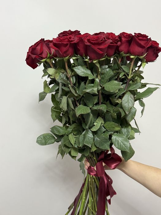 Цветы продаю розы