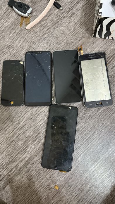 Продам телефоны на запчасти