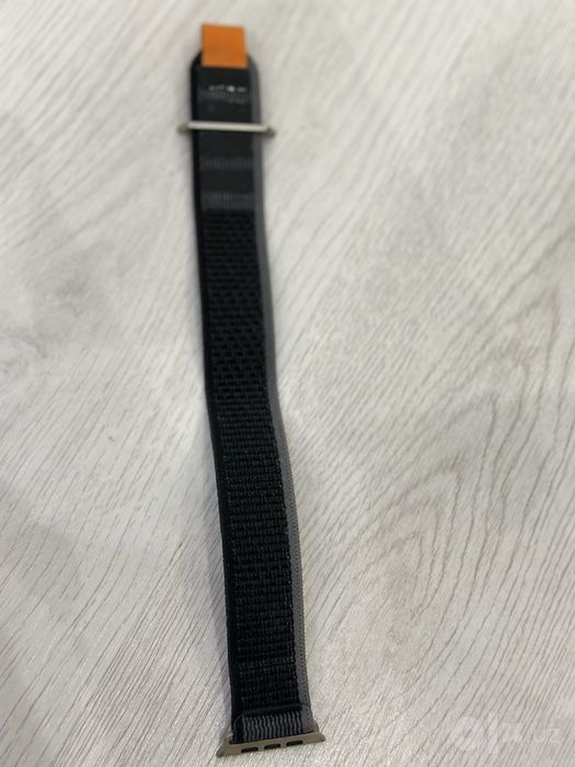 Продаётся ремешок Trail Loop для Apple Watch