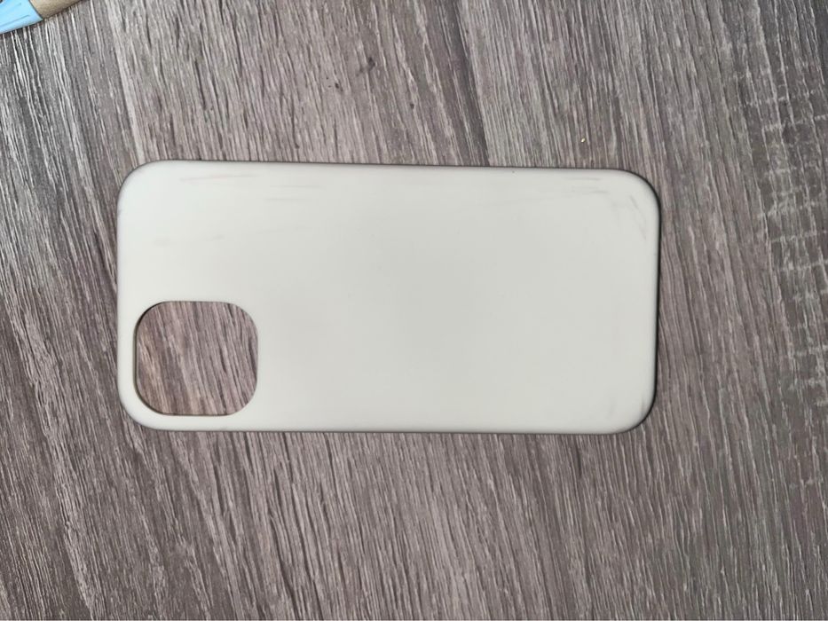 Кейсове за Iphone 11