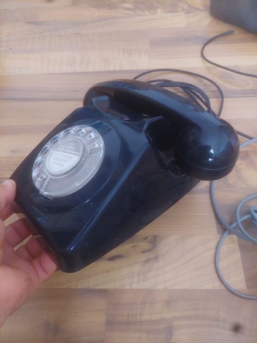 Telefon fix cu disc ,anii 1970 ,model vintage,vechi