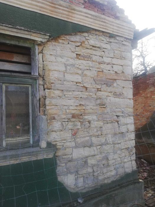 Vând piatră de zidarie