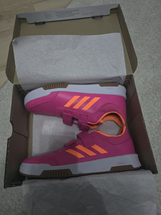 Дамски маратонки adidas 40 номер