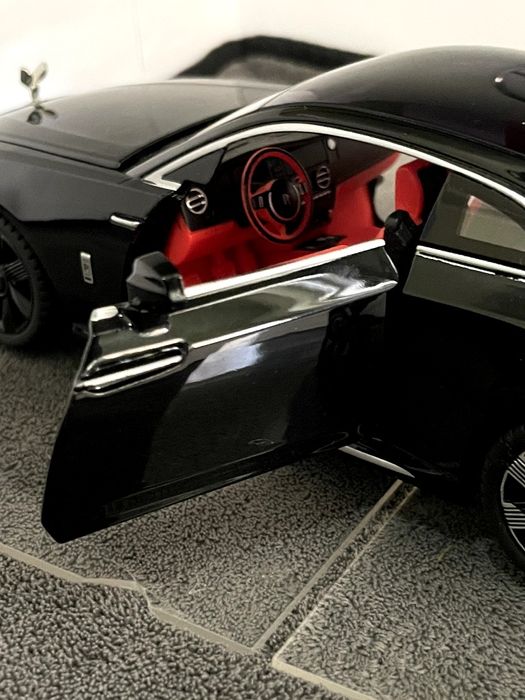 Rolls roys Spectre original modelka