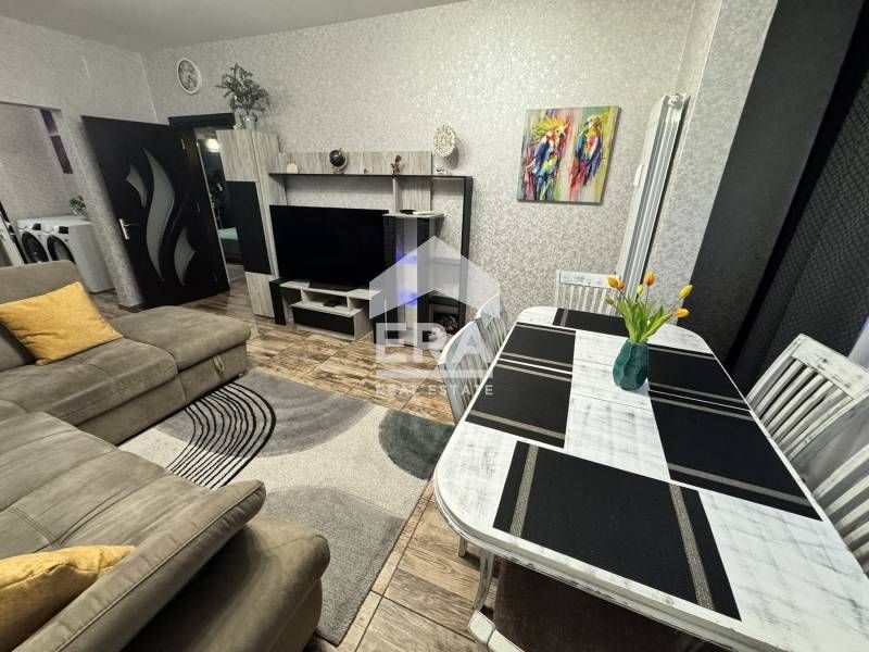 Дава се под наем Четиристаен апартамент в Варна, Младост 1 - 85 кв.м за 887.4 € - Снимка #5