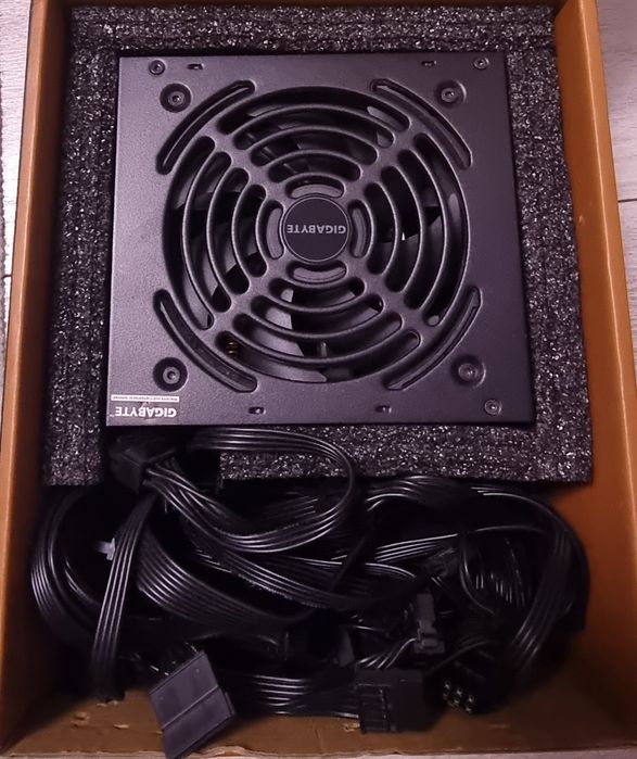 Захранване за компютър Gigabyte  P450B