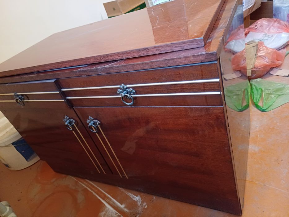 Тумба продается.