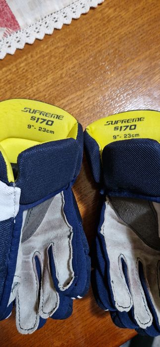 Manusi hochei Bauer supreme s170