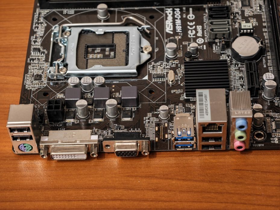 Asrock H81M-DG4 сокет 1150