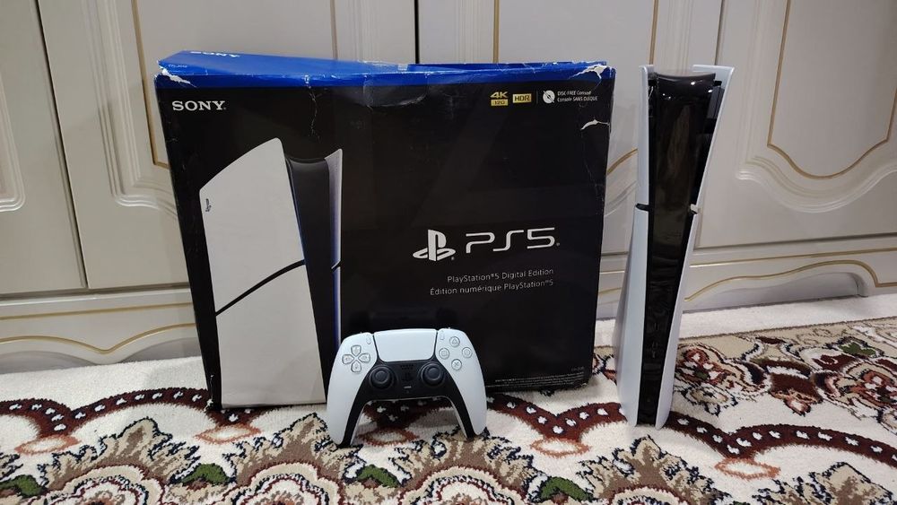 Playstation 5 slim 1Tb идеально состояние игры есть