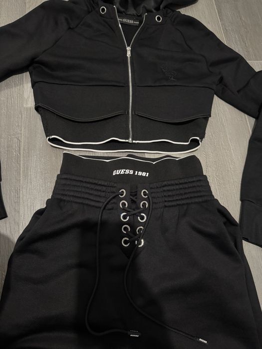 Дамски екип горно и долно Guess Оригинални размер S
