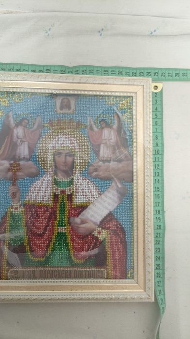 Иконы вышитые бисером,в рамках,под стеклом