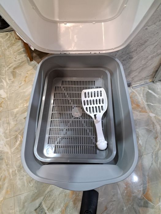 Лоток для кошки.