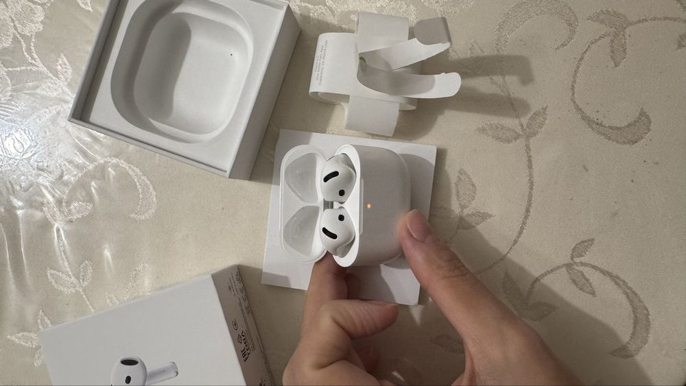 Apple наушник alrpoda 4