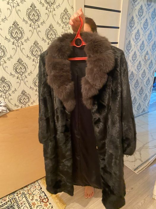 Продаётся шуба чистый