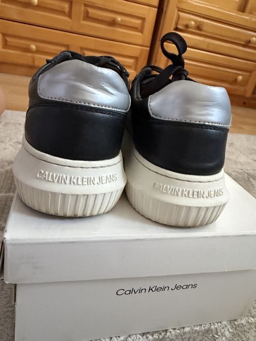 Calvin Klein обувки