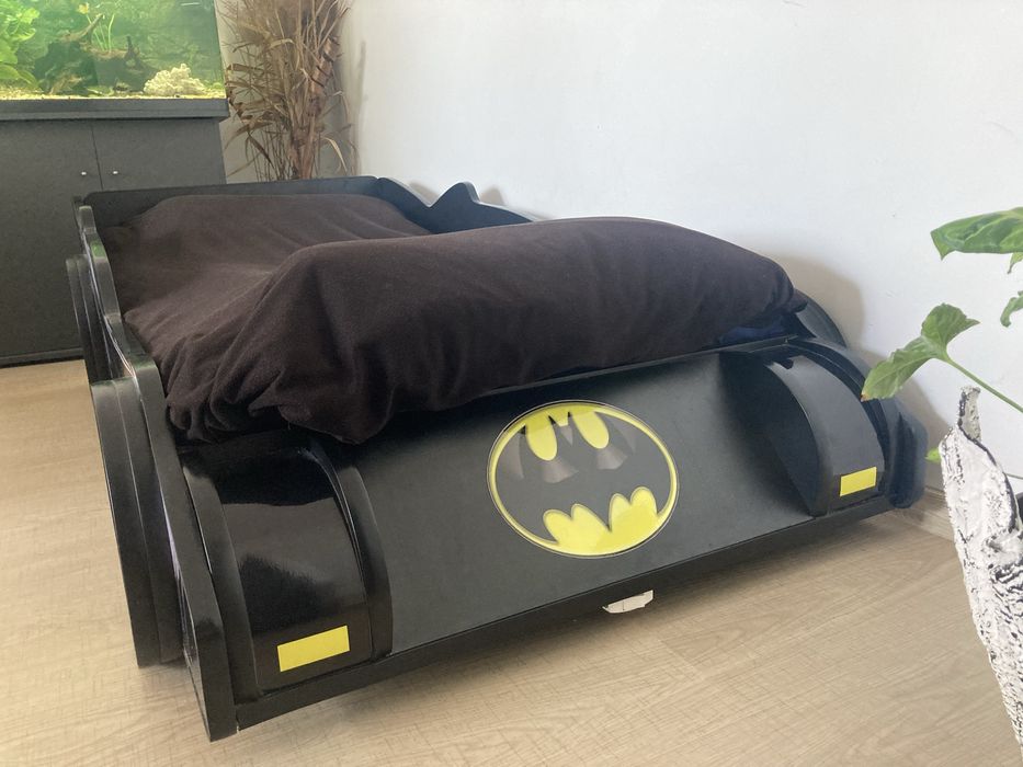 Pat copii Batmobil cu lumini