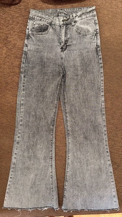Джинсы. Женские джинсы клёш. Серые джинсы