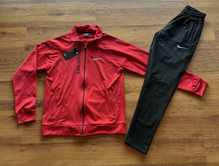 Мъжки,полиамиден екип Nike,червено горнище с черно долнище,с бродирано лого