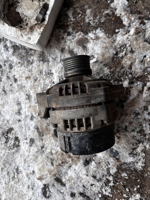 Продам генератор на Лада Приора