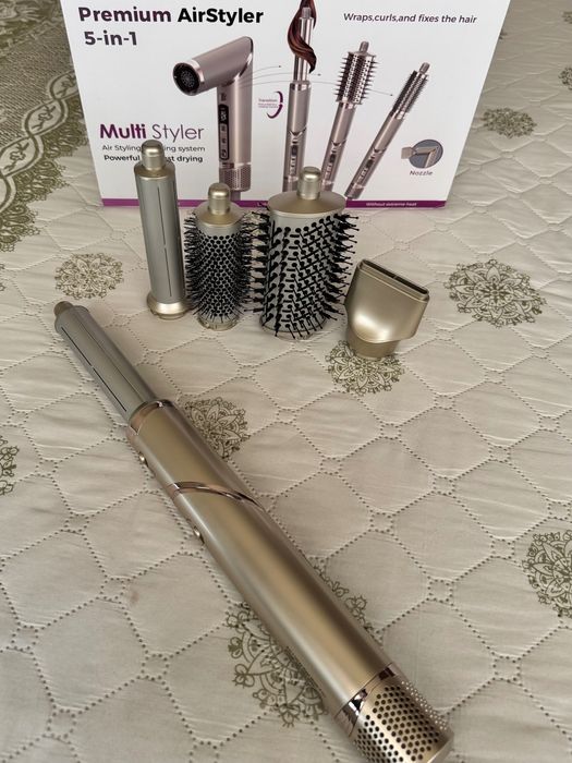 Мултистайлър 5 в 1 с Автоматично Къдрене Дисплей Йонизация Airwrap тип Dyson Сешоар Маша