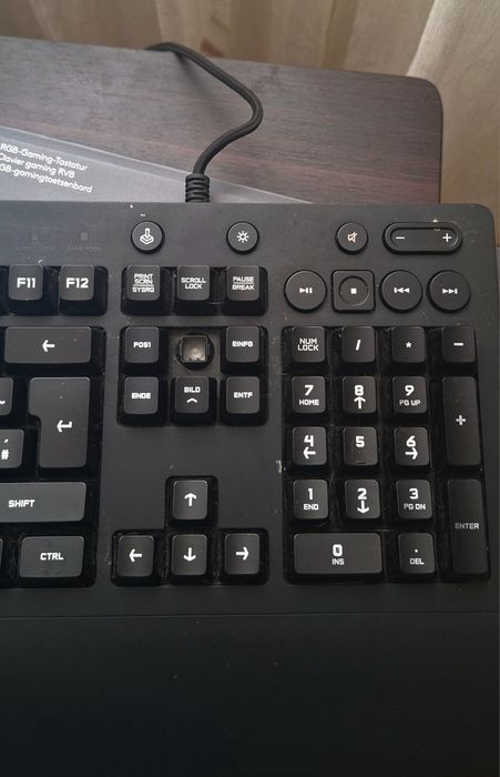 Vand tastatura Gaming Logitech G213